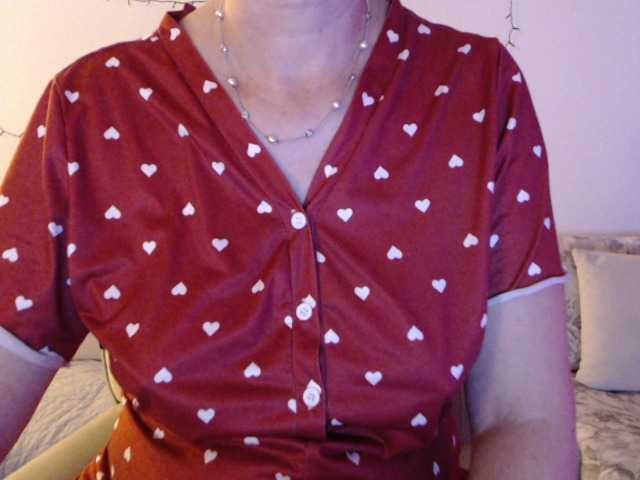 goodSnowQueen live cam on BongaCams