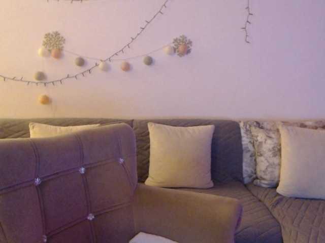 goodSnowQueen live cam on BongaCams