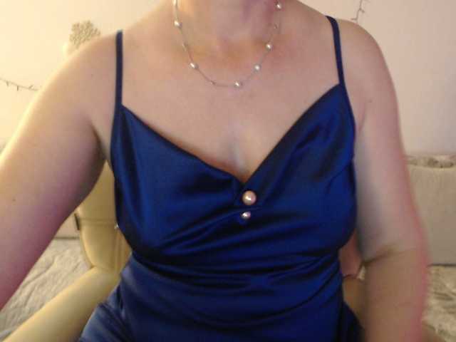 goodSnowQueen's BongaCams show and profile