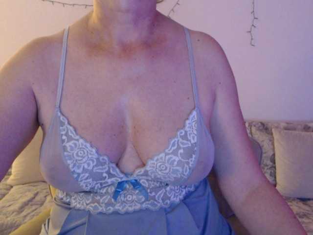 goodsnowqueen cam belle