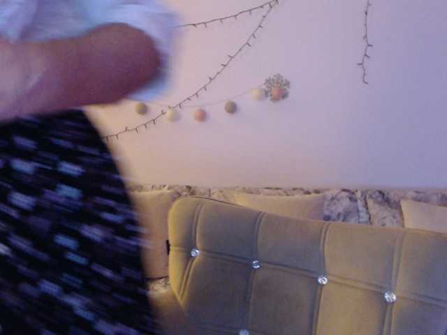 goodSnowQueen live cam preview