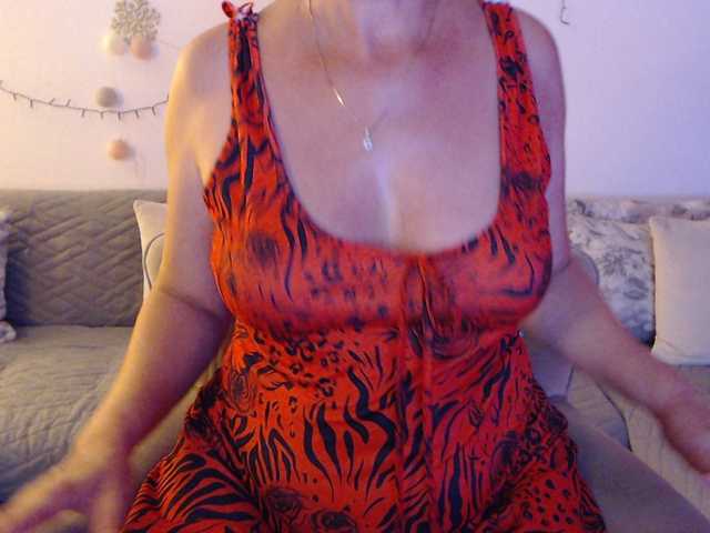 goodSnowQueen live webcam show