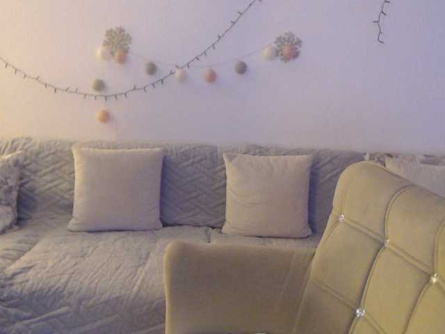 goodSnowQueen's BongaCams show and profile