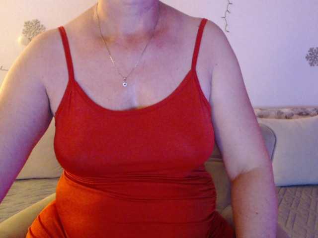 goodSnowQueen live cam on BongaCams