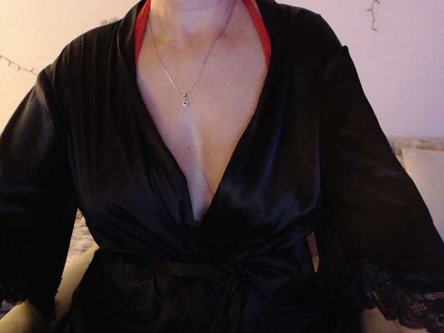 goodSnowQueen live cam preview