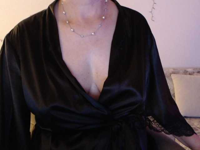 goodSnowQueen webcam