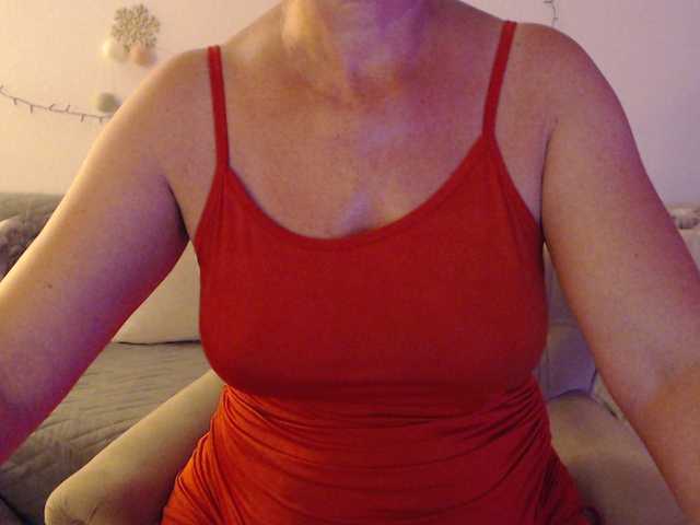 goodSnowQueen live cam on