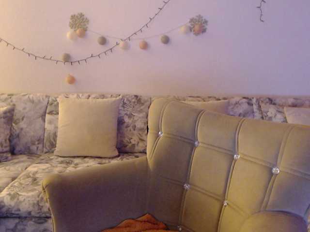 goodSnowQueen live cam on BongaCams
