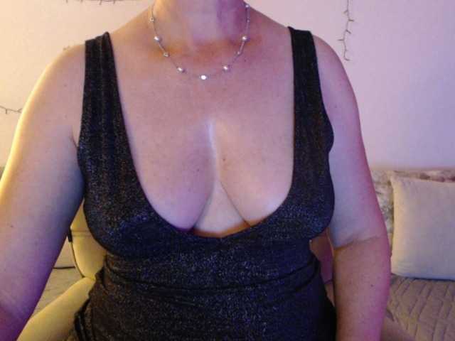 goodsnowqueen cam belle