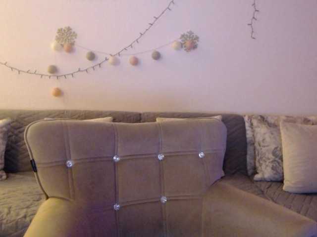 goodSnowQueen live cam on BongaCams