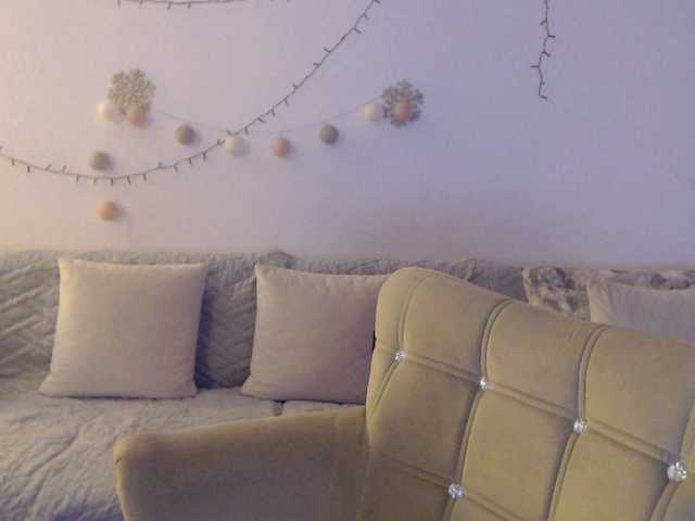  goodSnowQueen chat room