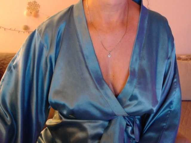 goodSnowQueen live webcam show