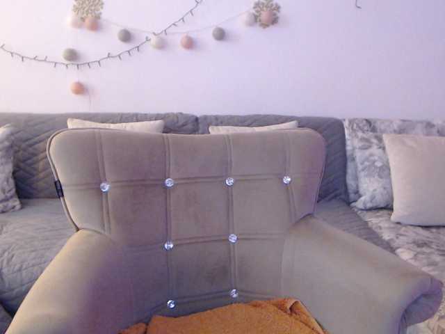 goodSnowQueen live cam preview