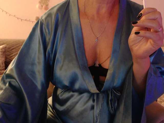 goodSnowQueen live cam preview