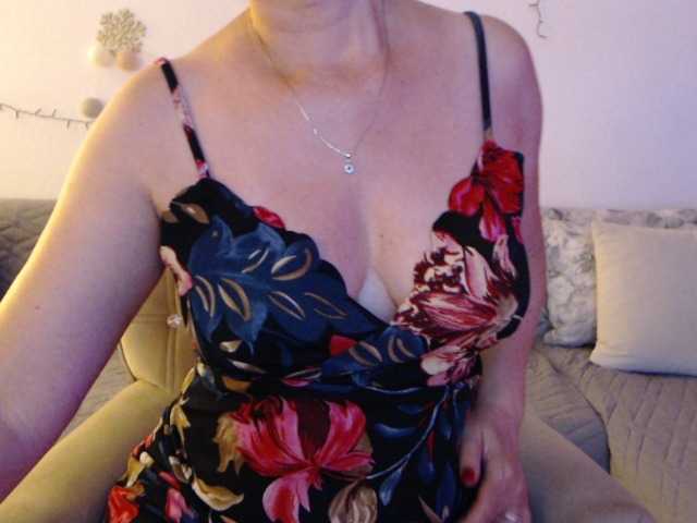 goodsnowqueen live sex show