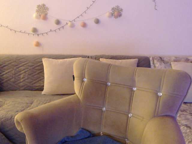 goodSnowQueen live cam preview