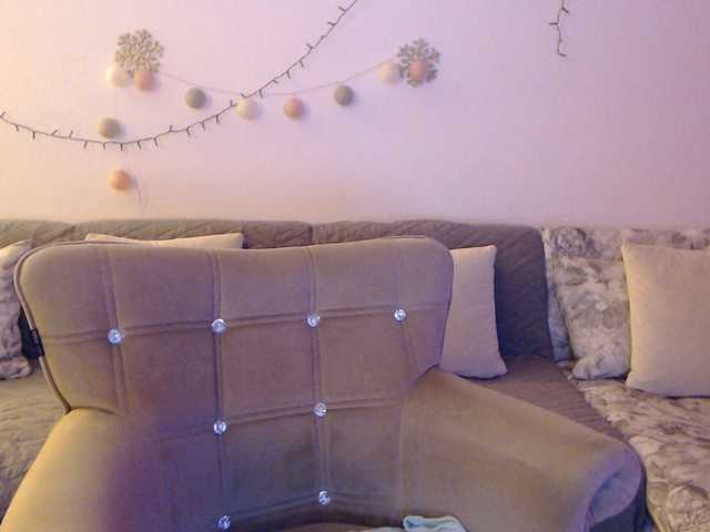 goodSnowQueen live cam preview