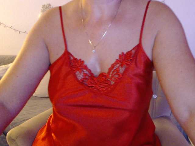 goodSnowQueen live cam preview