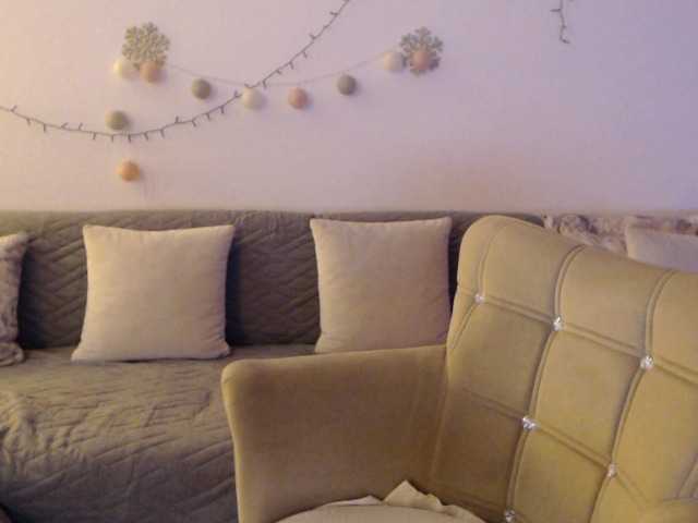 goodSnowQueen live cam on BongaCams