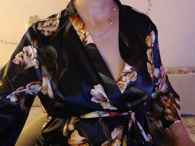 goodSnowQueen live cam on BongaCams