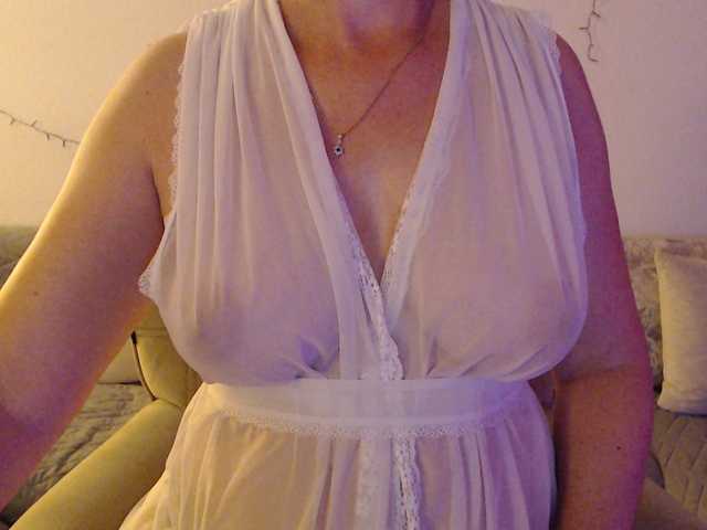 goodsnowqueen cam belle