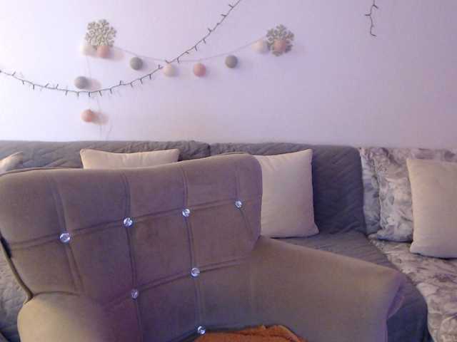 goodSnowQueen live cam preview