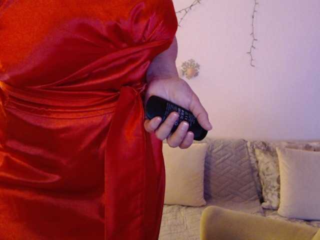goodSnowQueen live cam on BongaCams