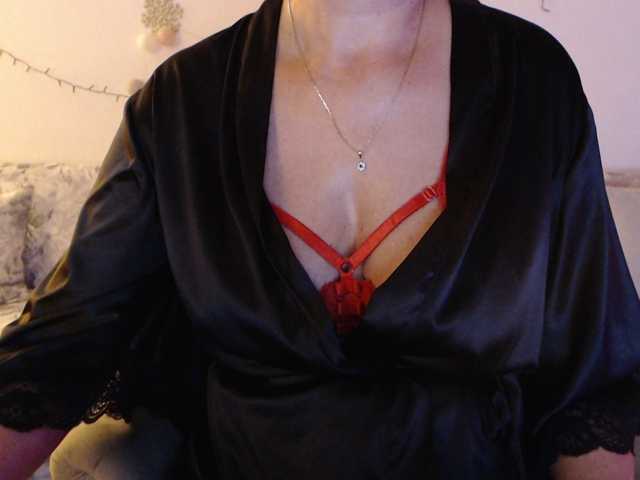 goodSnowQueen, en directo ahora en BongaCams