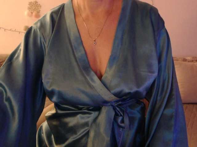 goodSnowQueen live webcam show
