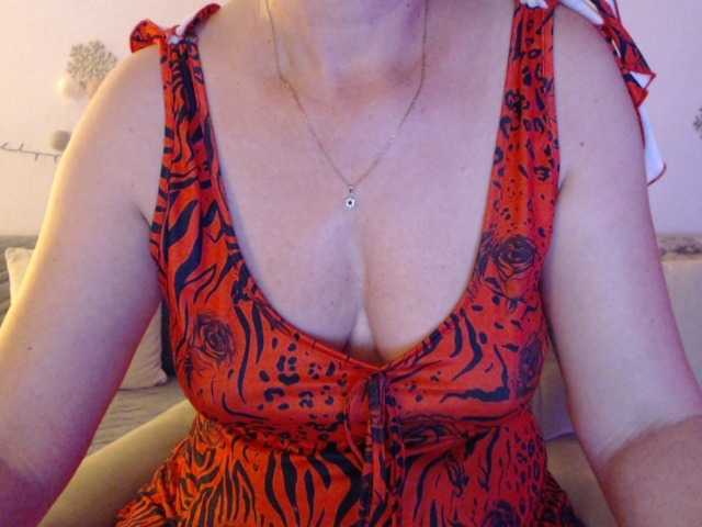 goodsnowqueen cam belle