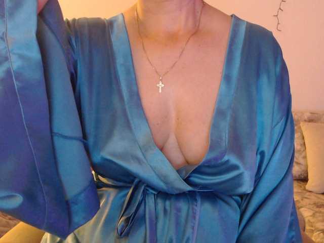 goodSnowQueen webcam