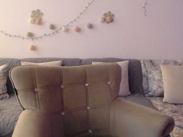 goodSnowQueen live cam on BongaCams