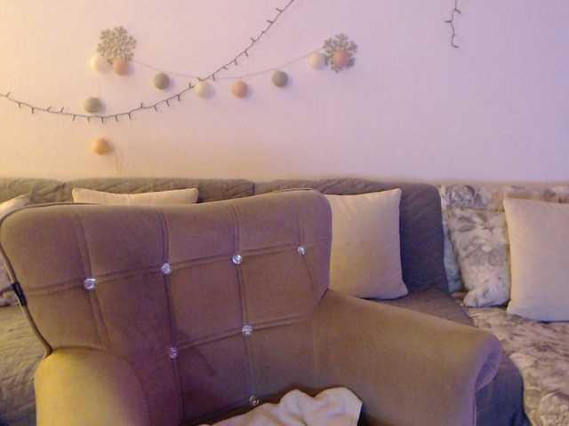 goodSnowQueen live cam preview