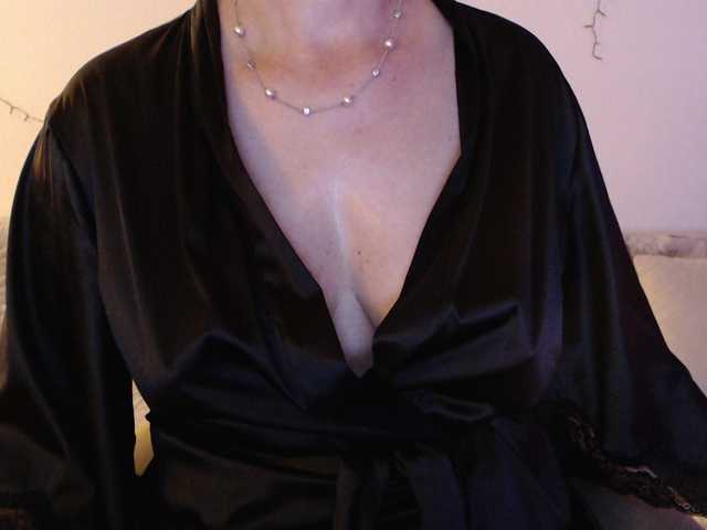goodsnowqueen cam belle