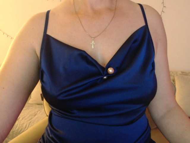goodSnowQueen's BongaCams show and profile