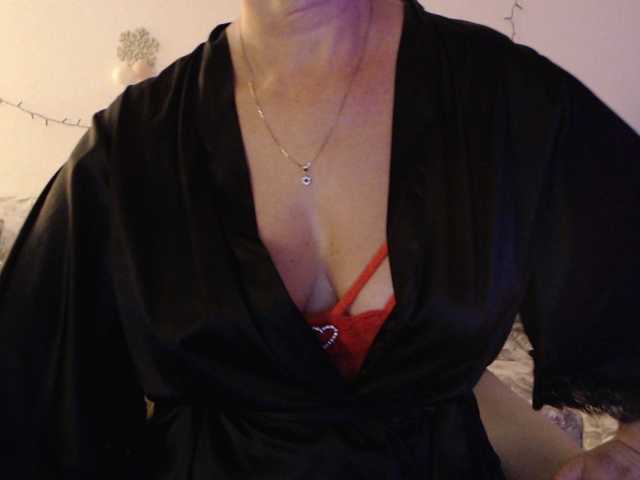 goodSnowQueen live cam on BongaCams