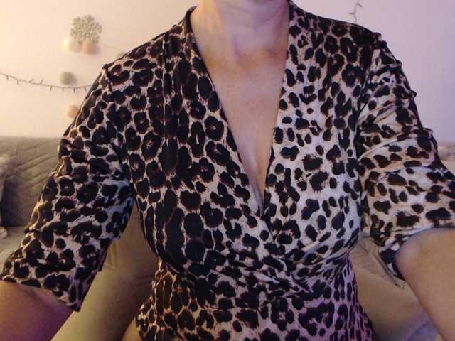 goodSnowQueen live cam on BongaCams