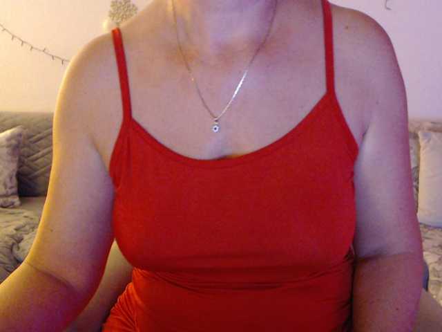 goodSnowQueen live cam on BongaCams