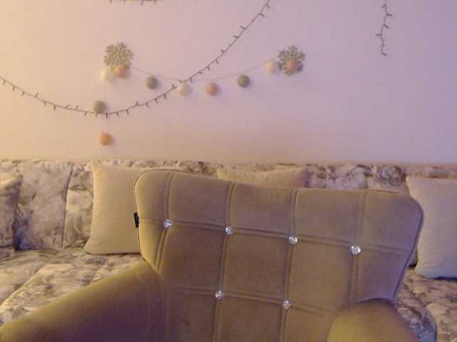 goodSnowQueen live cam preview