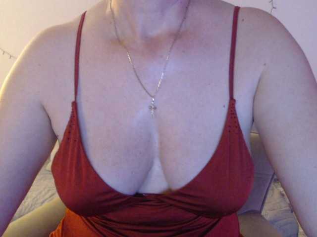 goodSnowQueen's BongaCams show and profile