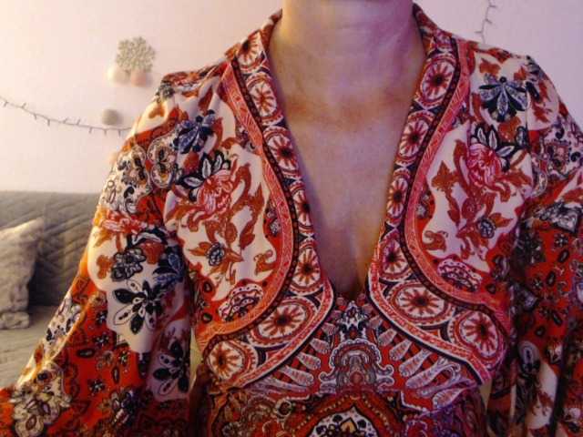 goodSnowQueen live cam on BongaCams