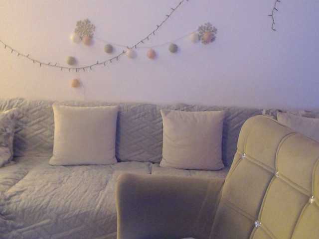 goodSnowQueen's BongaCams show and profile