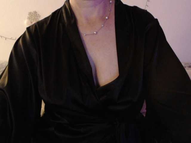 goodsnowqueen cam belle