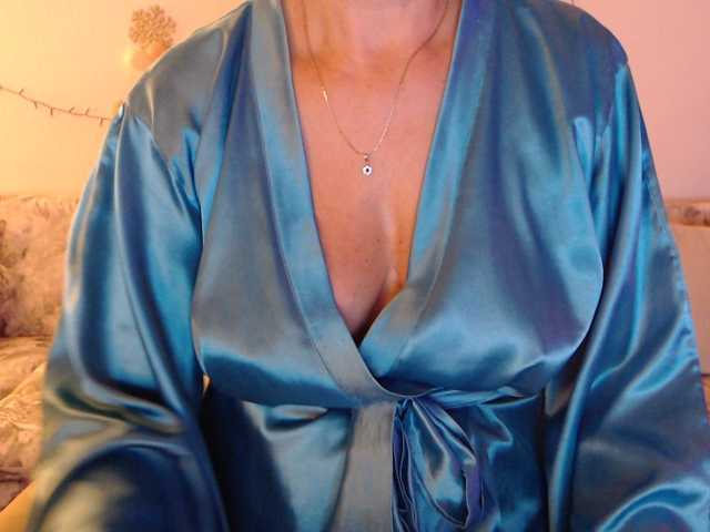 goodSnowQueen live cam on BongaCams