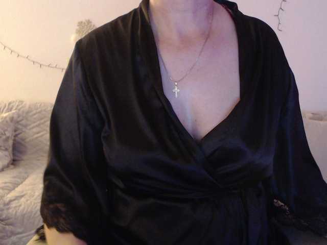 goodSnowQueen's BongaCams show and profile