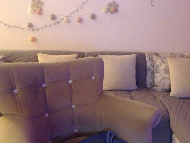 goodSnowQueen live cam on BongaCams