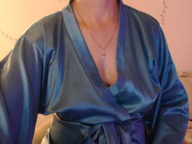goodSnowQueen's BongaCams show and profile
