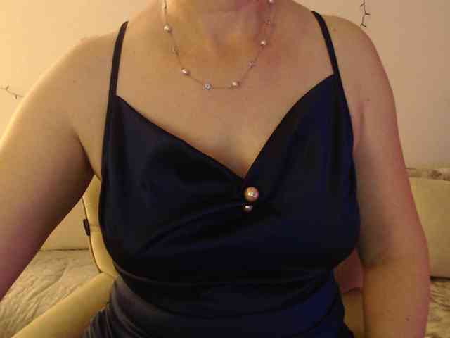 goodSnowQueen webcam