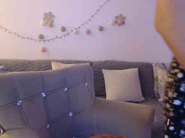 goodSnowQueen webcam