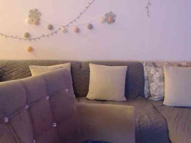 goodSnowQueen webcam